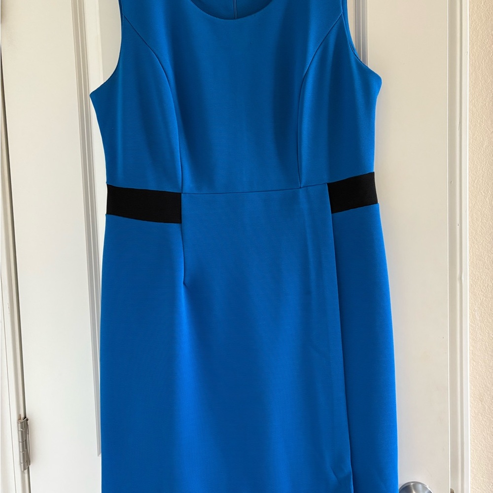 Elegant Blue Sleeveless Dress